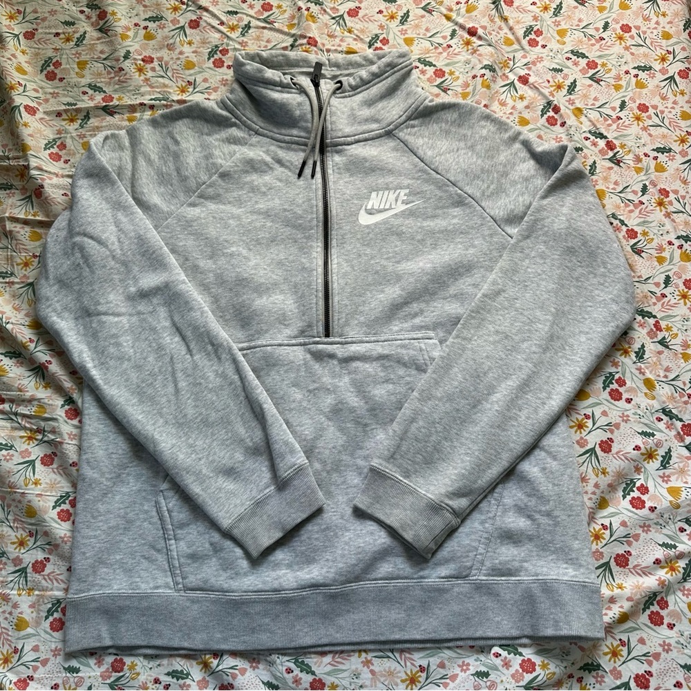 Women’s Grey Medium Nike 3/4 zip pullover